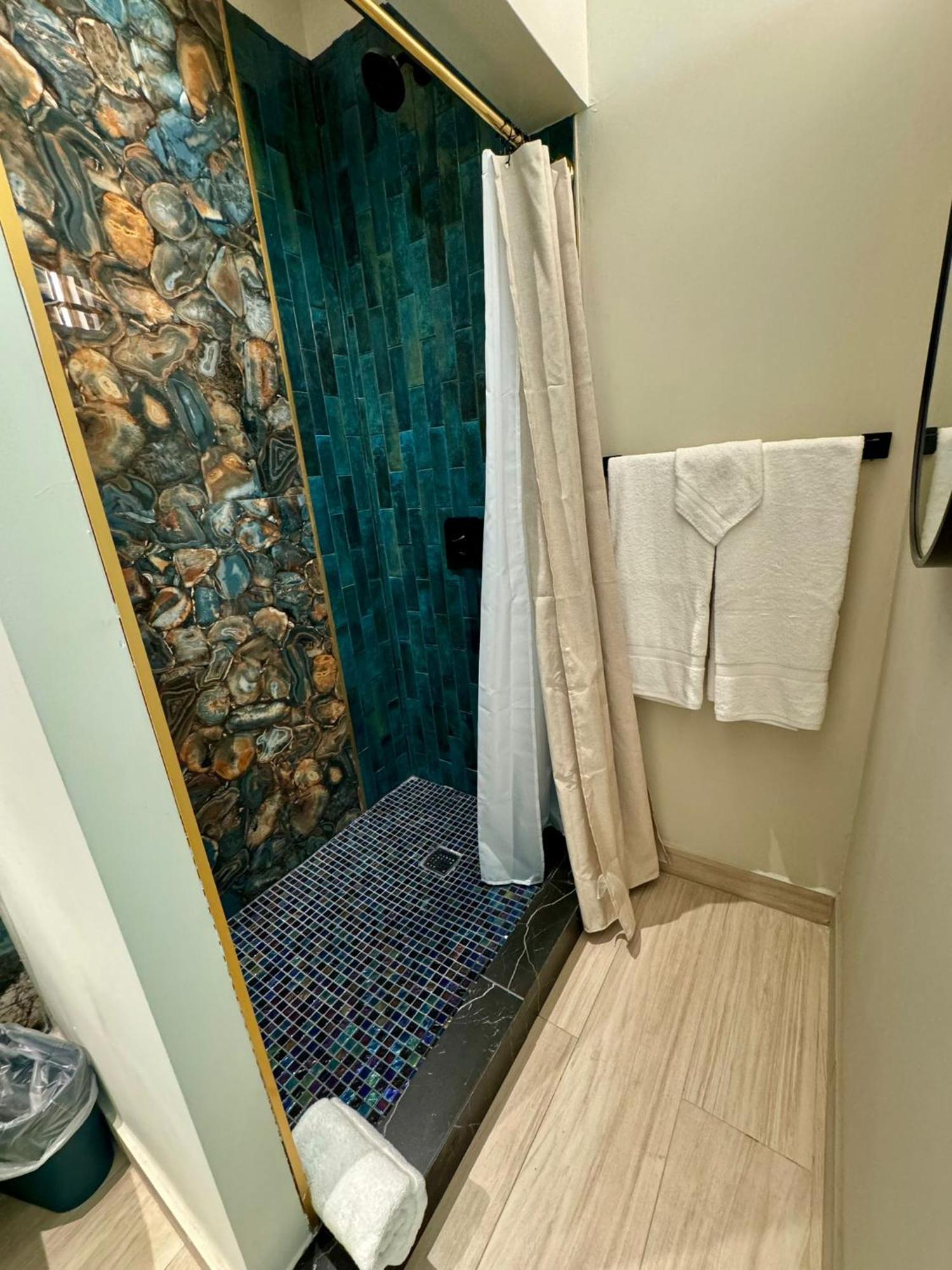 Metro Art Hotel 산후안 외부 사진